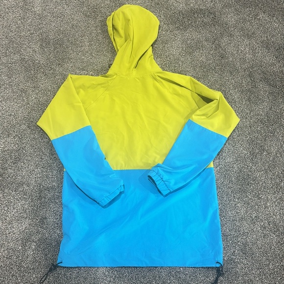 Albion windbreaker - Picture 2 of 3
